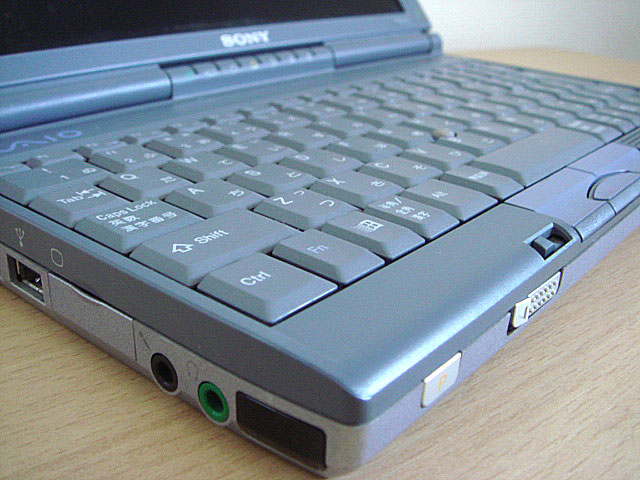 VAIO PCG-C1 (Sony) 1998年 | 古いハードに囲まれて since2011 VAIO PCG-C1 (Sony) 1998年 | 古いハードに囲まれて since2011