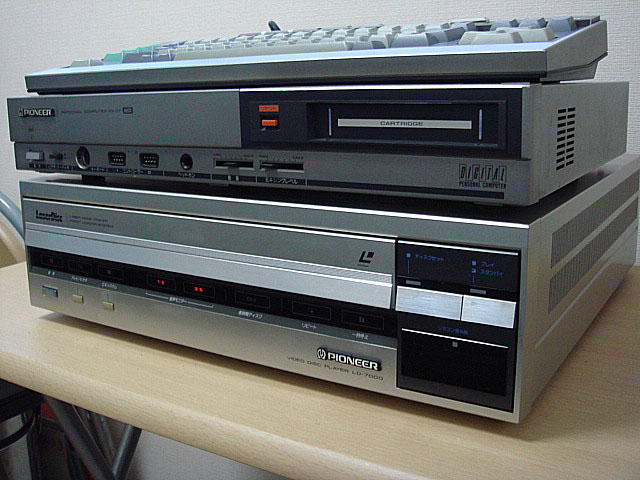 LD-7000 (PIONEER) 1983年 | 古いハードに囲まれて since2011 LD-7000 (PIONEER) 1983年 | 古いハードに囲まれて since2011
