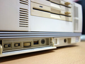 PC-386GE (EPSON) 1991年 | 古いハードに囲まれて since2011