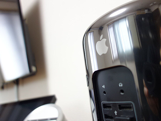 Mac Pro Late 2013 | 古いハードに囲まれて since2011