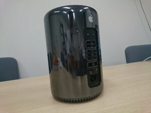 Mac Pro Late 2013 | 古いハードに囲まれて since2011